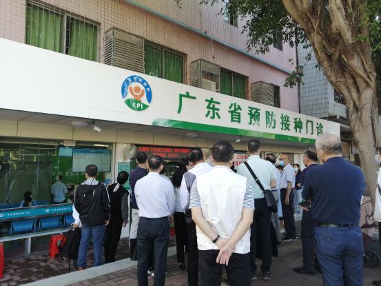 市政协委员专题视察我市疫苗冷链配送和预防接种门诊标准化建设工作